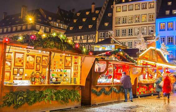 Bientôt des bijoux, du parfum et des articles de Noël !